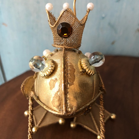 A toad to kiss to find your handsome prince! And he’s pretty cute….. - Picture 6 of 12